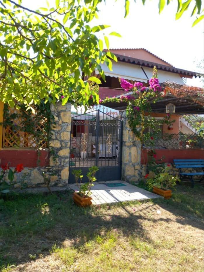 Vila Gjoka Himare Exterior foto